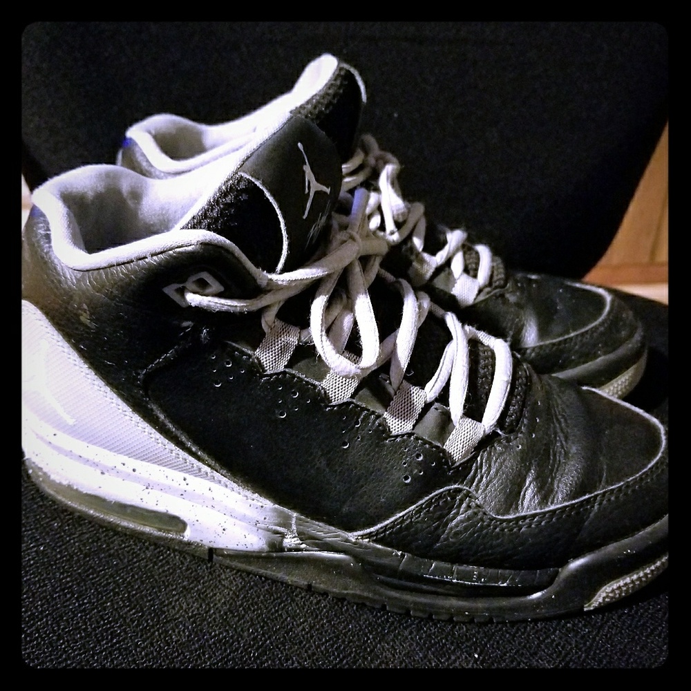 💥PRICE DROP💥Boys Jordan Shoes