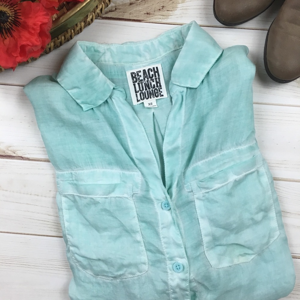 Beach Lunch Lounge Allison Mint Button Down XS