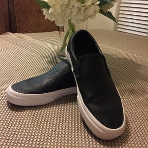 Classic VANS slip ons (unisex)