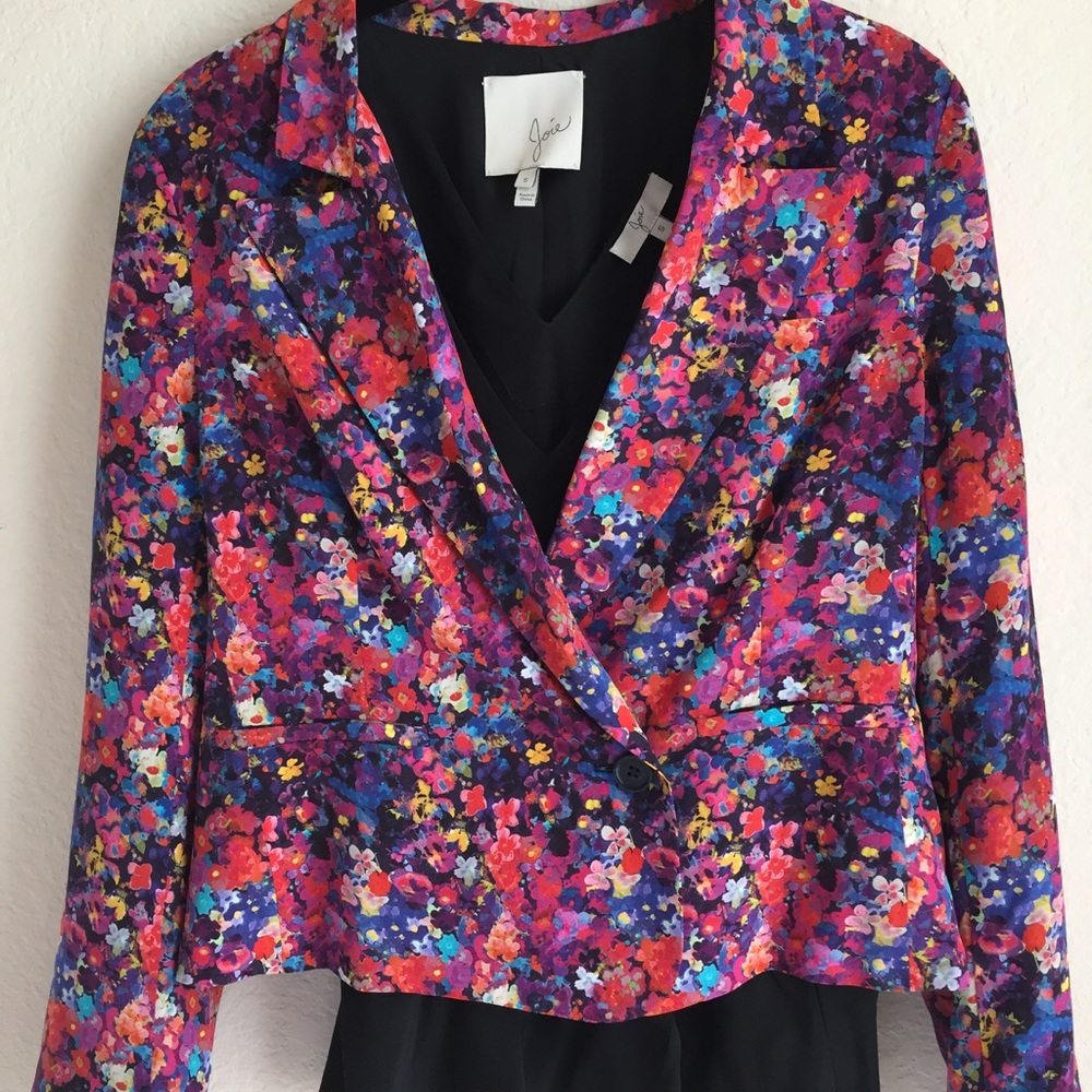 Joie short one button silk floral jacket