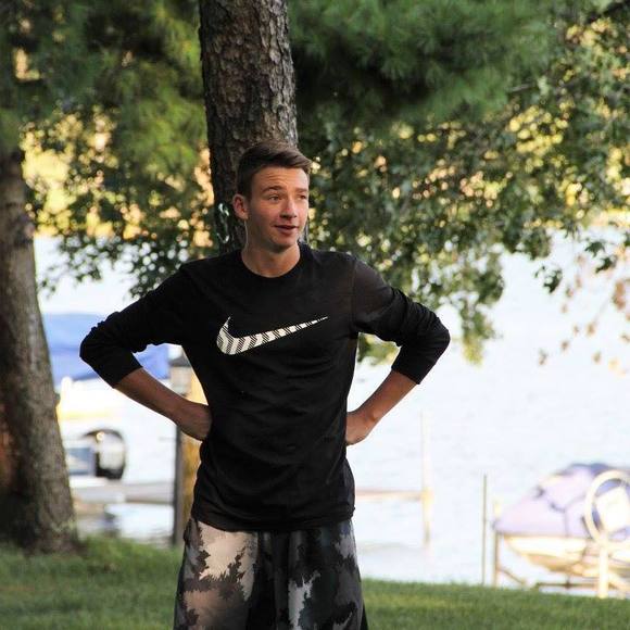 Meet your Posher, Alex - Picture 1 of 1