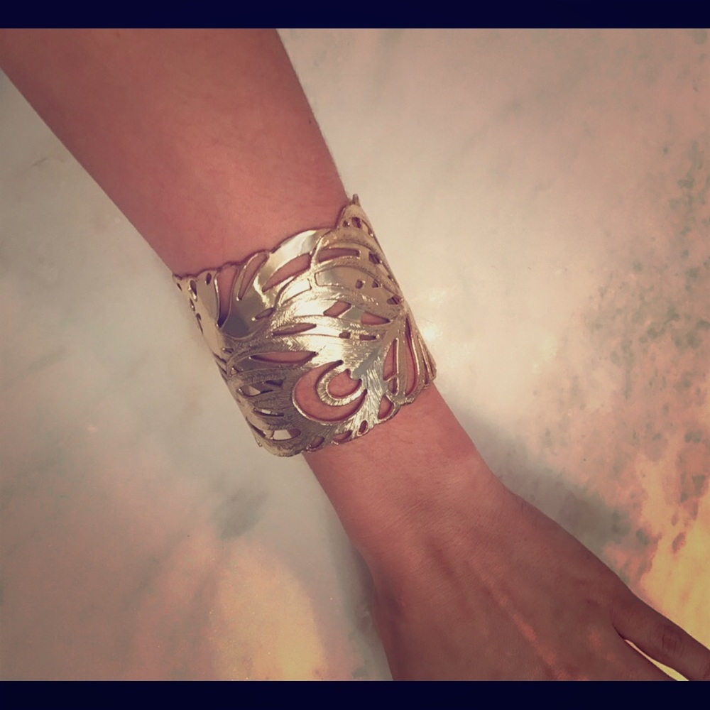 Kendra Scott bracelet