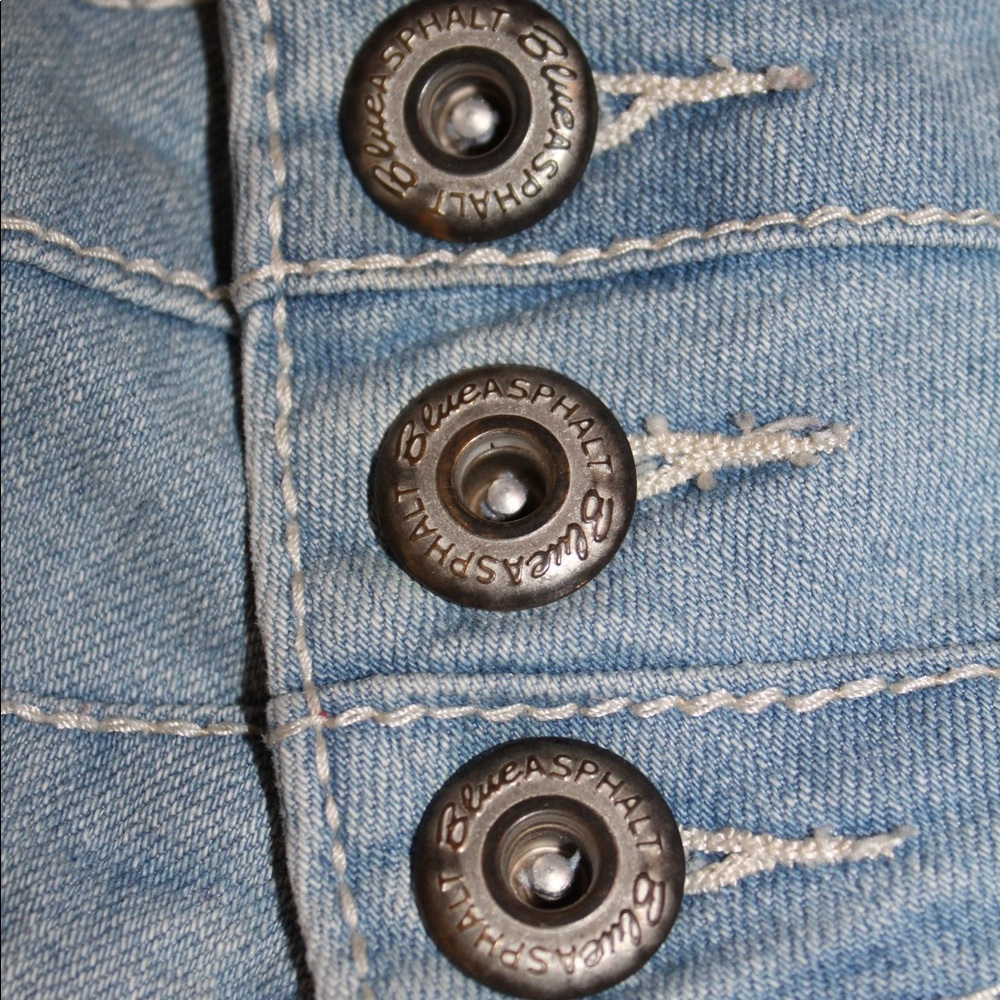 ⬇️$30 | Light High Waist Blue Asphalt Jean Shorts - Picture 6 of 7