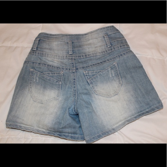 ⬇️$30 | Light High Waist Blue Asphalt Jean Shorts - Picture 4 of 7