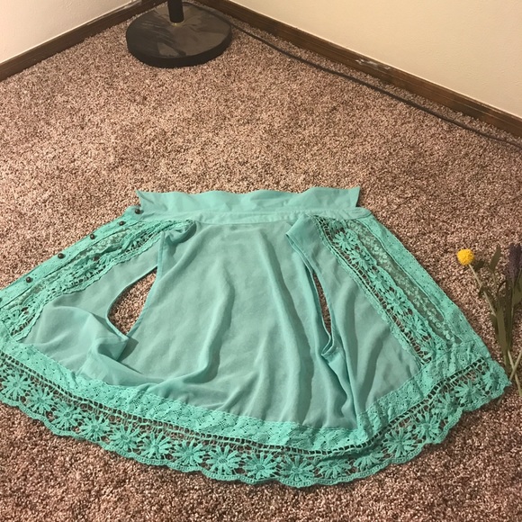 Summer lace best - Picture 3 of 3