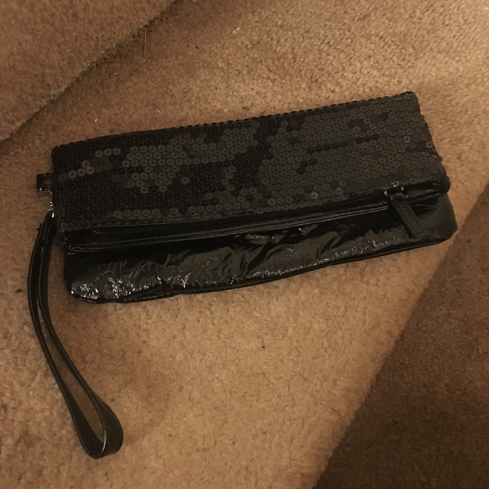Black sequence wristlet clutch purse