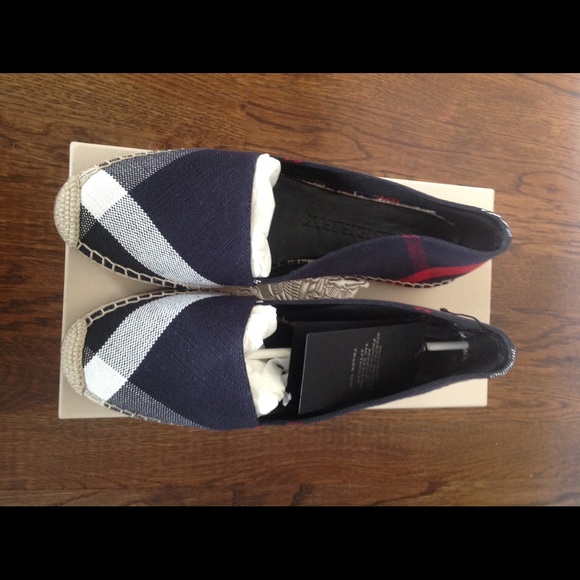 Burberry espadrilles. - Picture 2 of 6