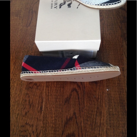 Burberry espadrilles. - Picture 4 of 6