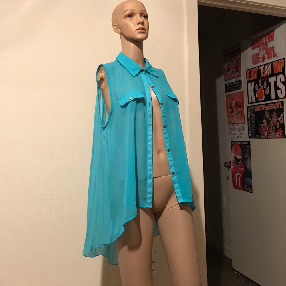 Turquoise tank