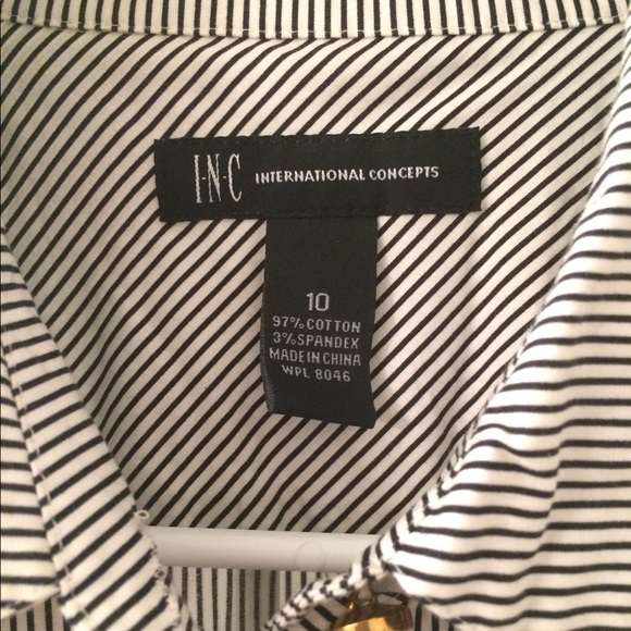 Flattering b&w striped blouse - Picture 3 of 4