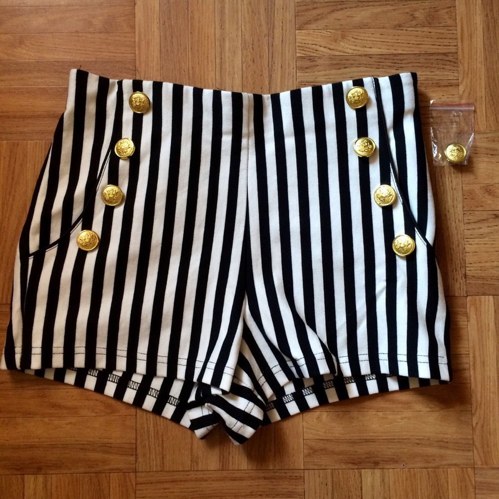 Black and White Striped High Waisted Short