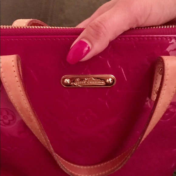 100% Authentic Red Louis Vuitton Vernis Handbag👜 - Picture 3 of 7