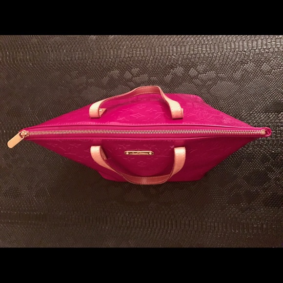 100% Authentic Red Louis Vuitton Vernis Handbag👜 - Picture 5 of 7