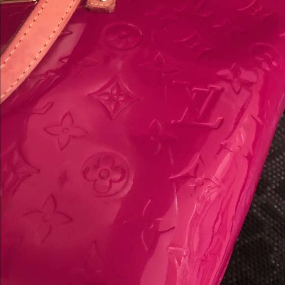 100% Authentic Red Louis Vuitton Vernis Handbag👜 - Picture 6 of 7