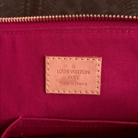 100% Authentic Red Louis Vuitton Vernis Handbag👜 - Picture 7 of 7