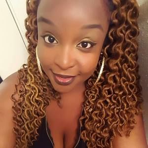 Meet your Posher, Tavia