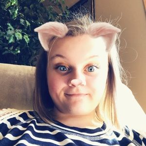 Meet your Posher, Brooke