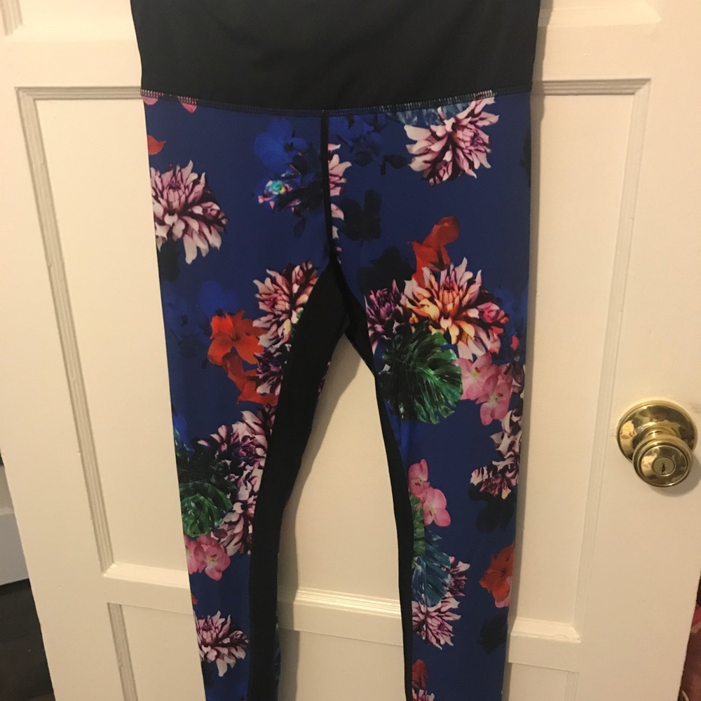 Beautiful L'urv Tights/Workout Pants