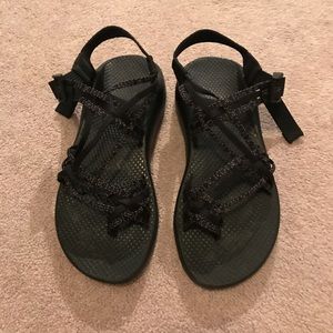 Tri-Strap CHACOS like-new