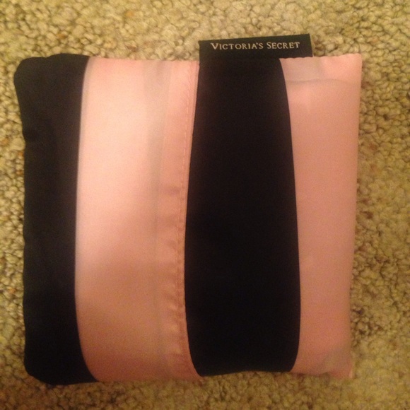 Victoria's Secret reusable tote - Picture 2 of 2