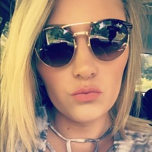 Meet your Posher, Taylor