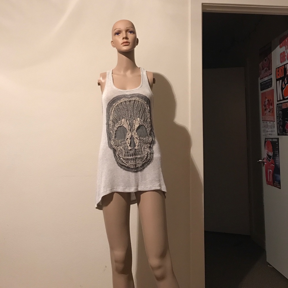 Skull tank