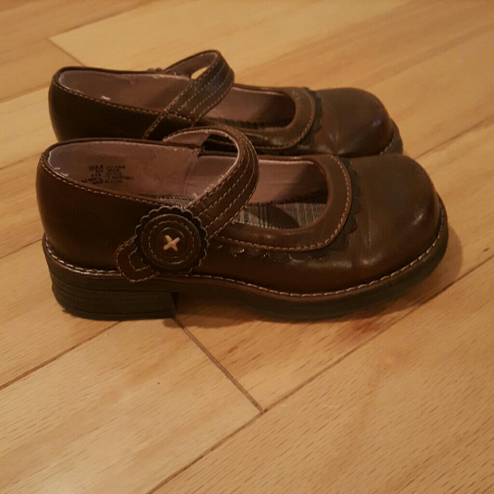 TKS brown leather dress shoes