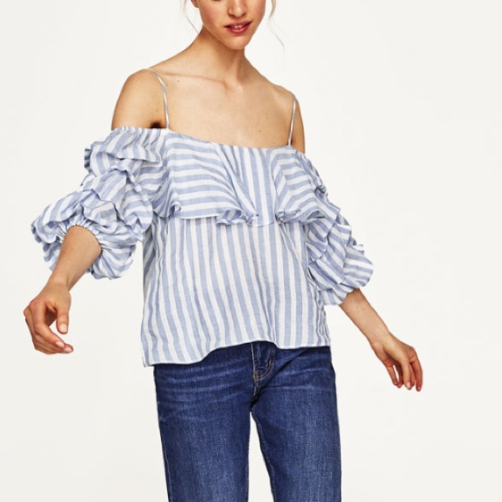 ZARA TOP With Pleated Sleeves