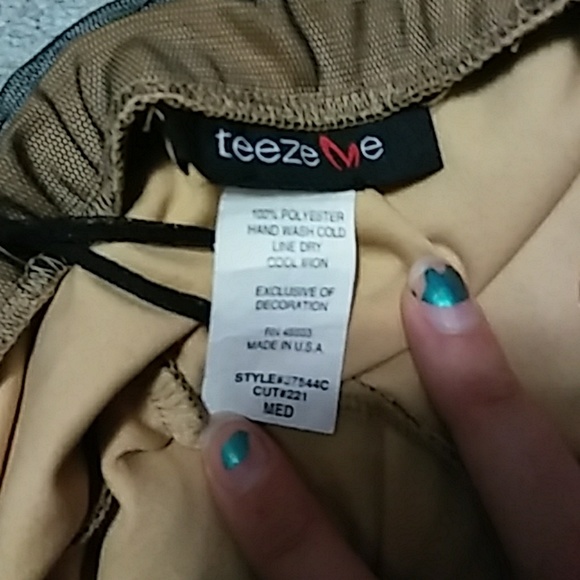 Formal dress - Picture 3 of 3