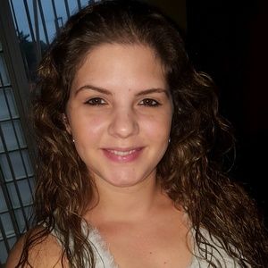 Meet your Posher, Yanet