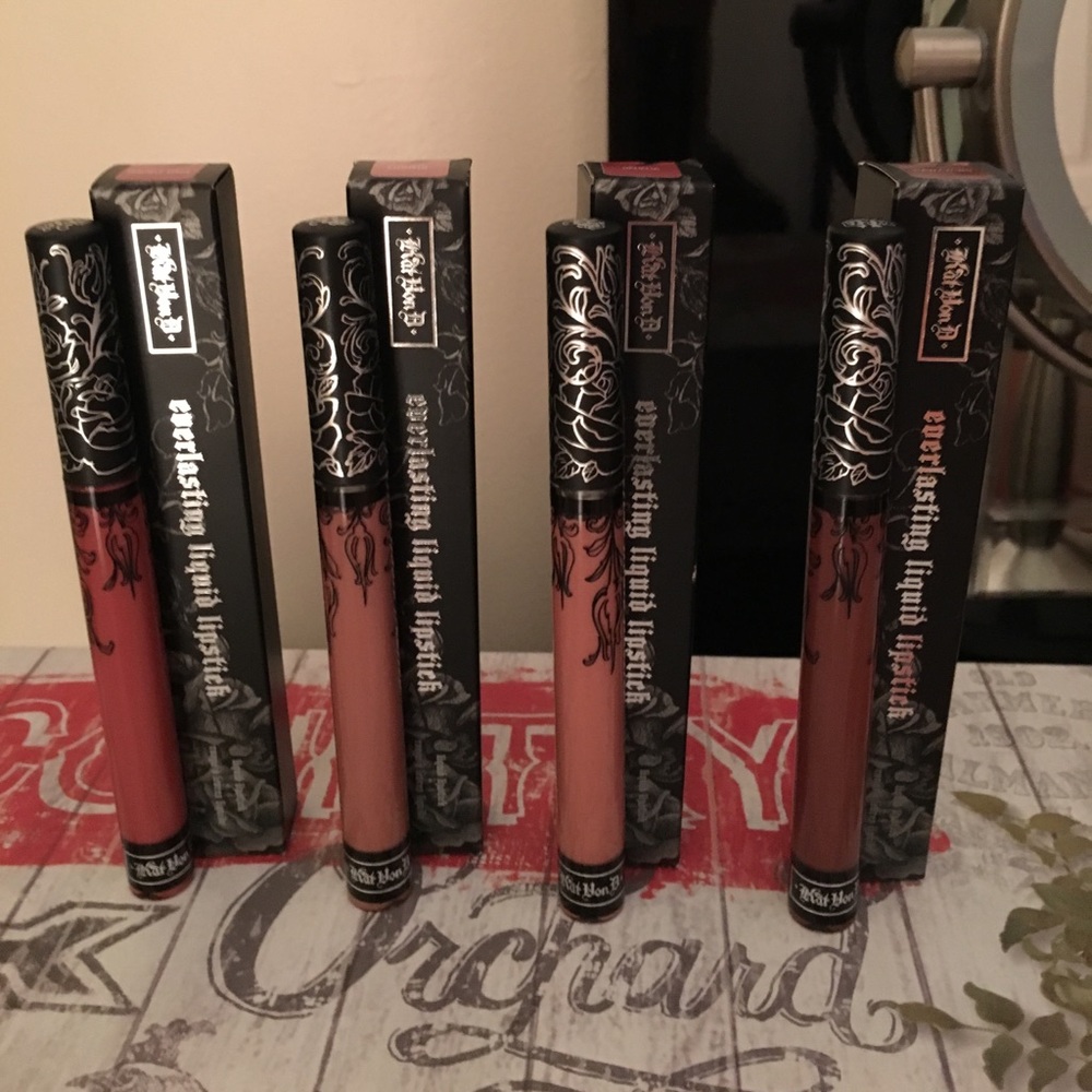 Kat von D lipgloss