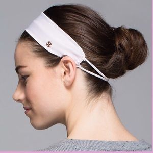 Lulu lemon headband 2 pack!