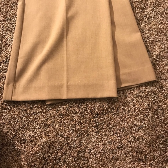 Tan dress pants/slacks. Size 6 tall - Picture 2 of 3