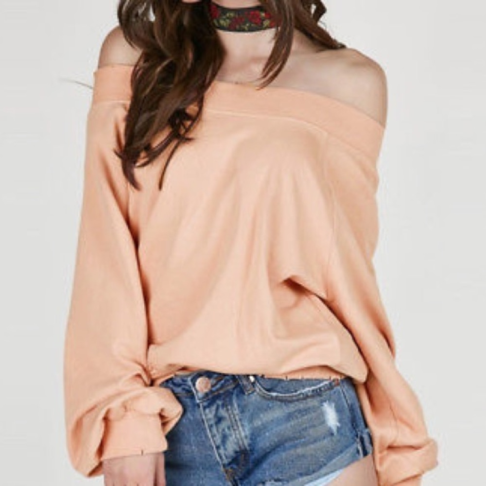 Off the shoulder relaxed - Picture 2 of 4