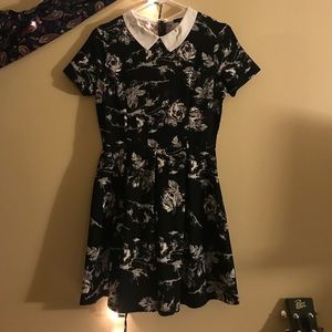 Floral-collared skater dress