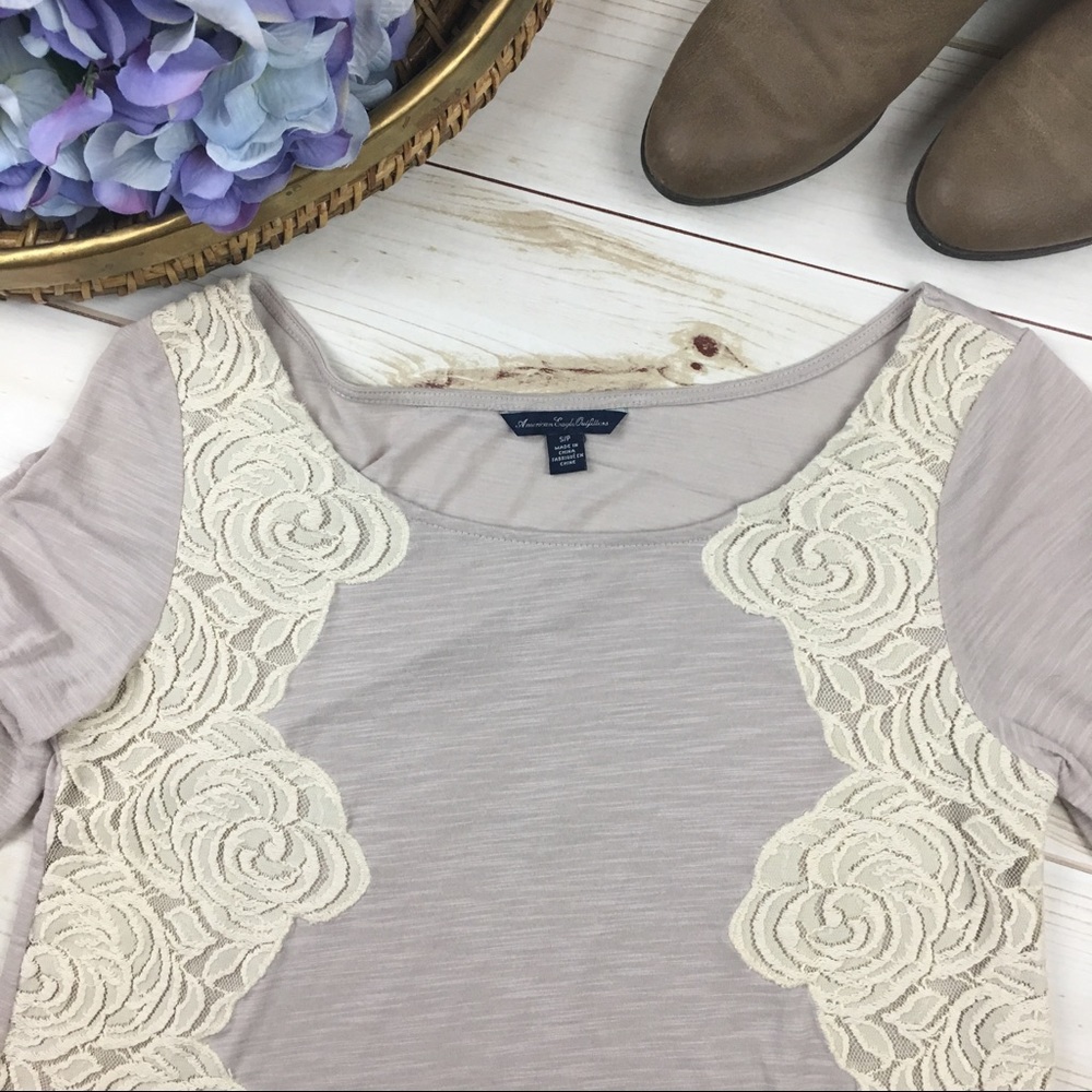 🍁Closet Clear Out 🍁Abercrombie Cream Rose Blouse