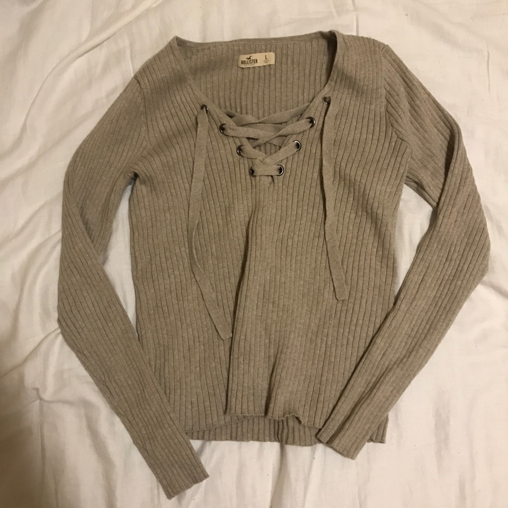 hollistee long sleeve knit top