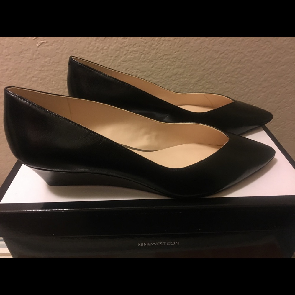 New black Nine West wedge flats