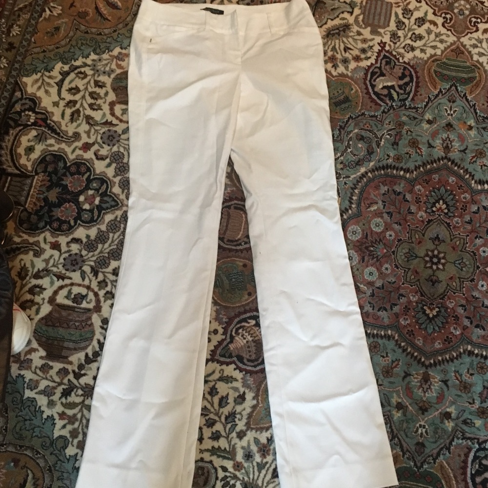 Beautiful NWT white pants