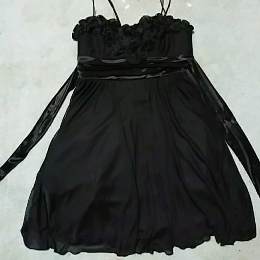 Black dress worn 2 times good condition