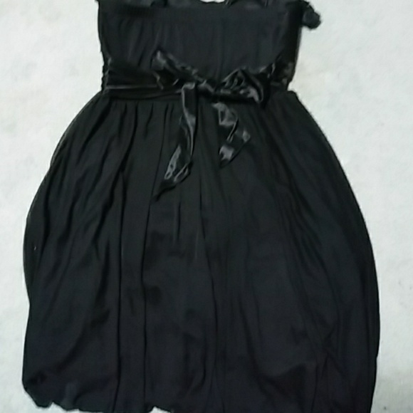 Black dress worn 2 times good condition - Picture 2 of 3