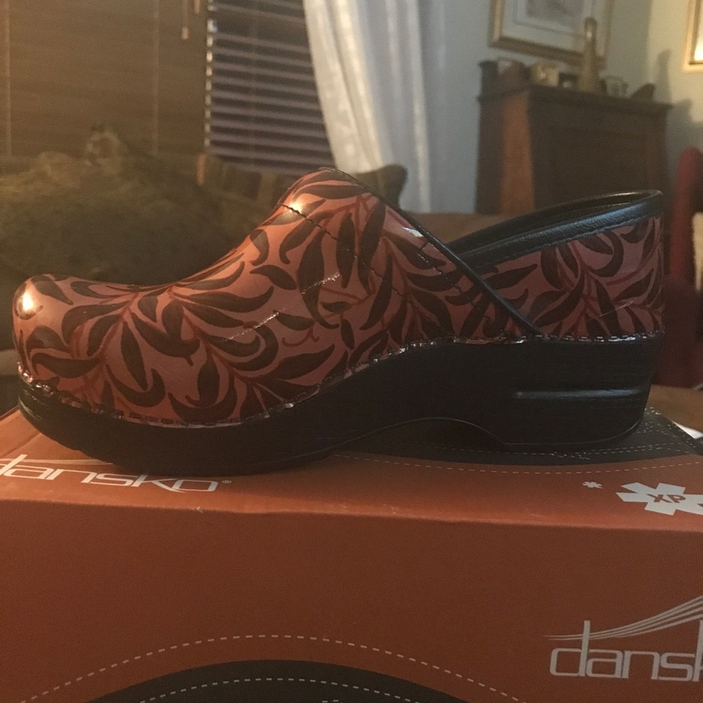Dansko clogs, 37.
