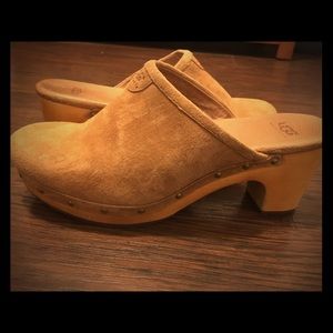 UGG clogs (authentic) size 8