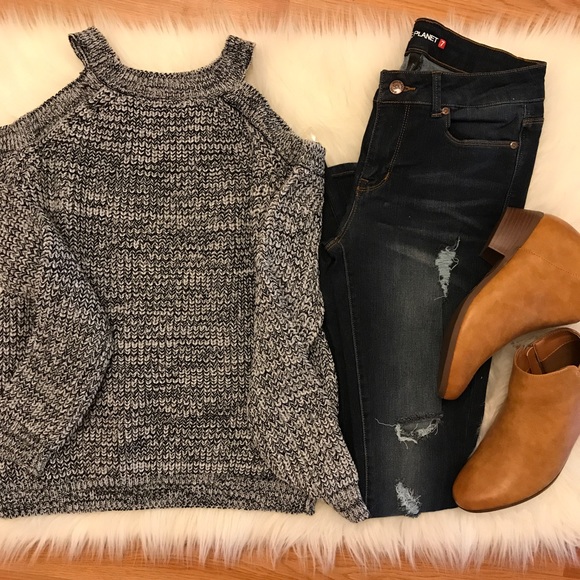 •LAST ONE• Grey Marled Cold Shoulder Sweater - Picture 7 of 8