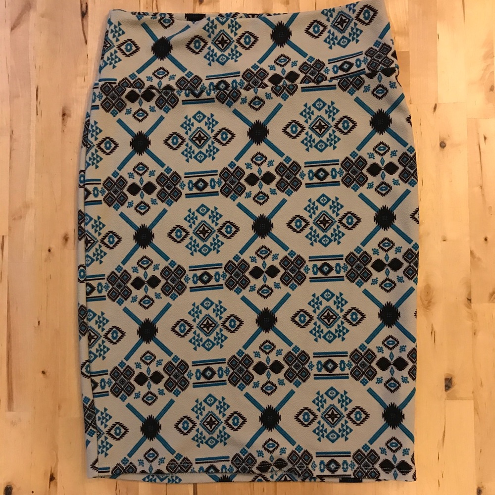 🔥SALE 🔥⭐️NWOT Southwestern Cassie Lularoe⭐️