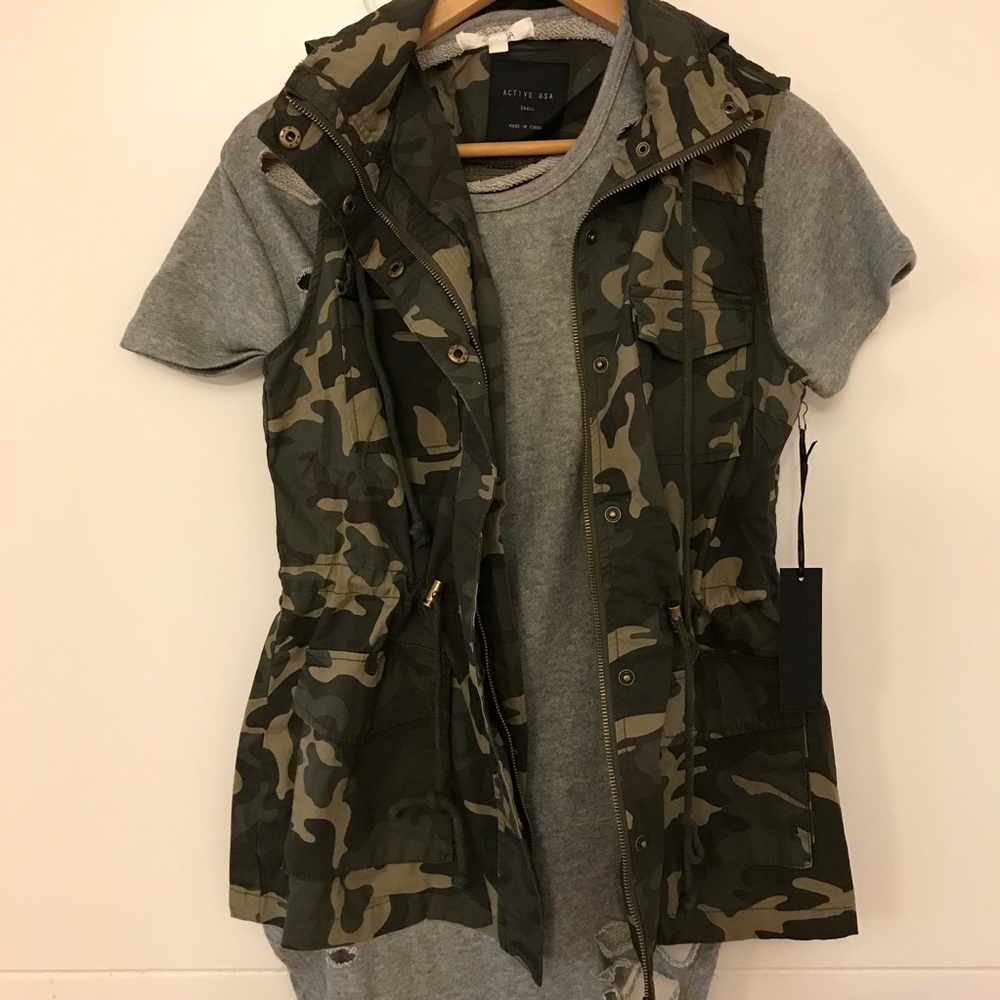 •LAST ONE• Coco Olive Camo Hooded Utility Vest - Picture 7 of 8