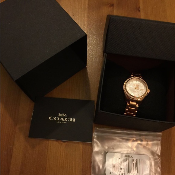 Coach watch rose gold with Swarovski - Picture 3 of 3