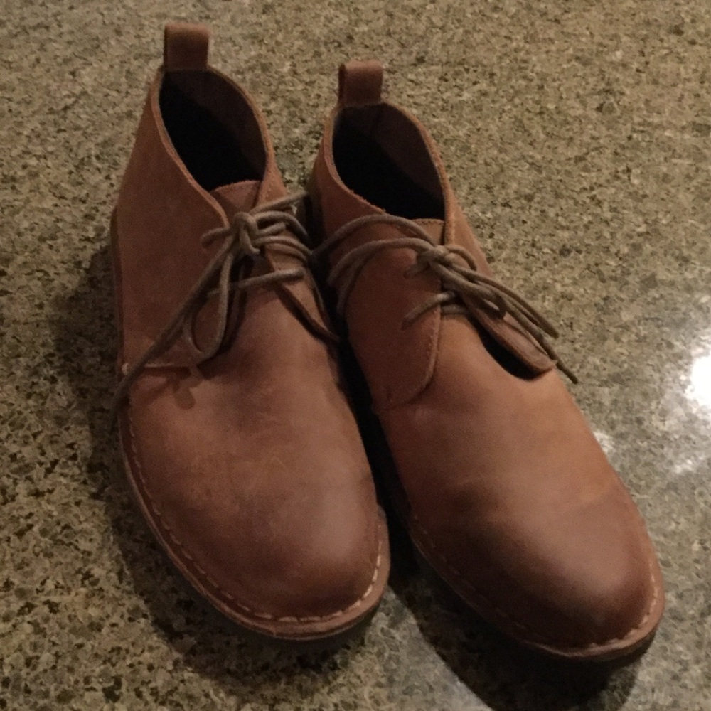 Men's leather boots