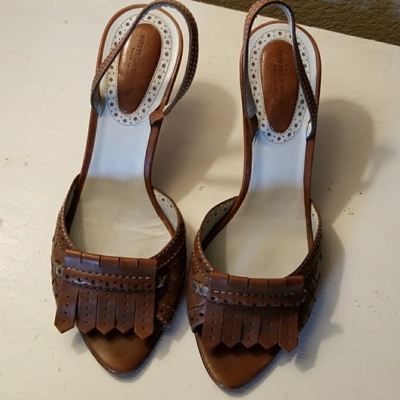 BOTTEGA VENETA FRILLY HEELS - Picture 1 of 8