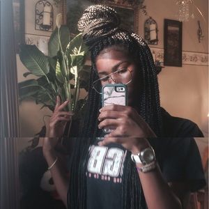 Meet your Posher, Dysheanna